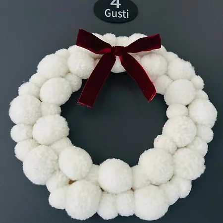 Gusti *